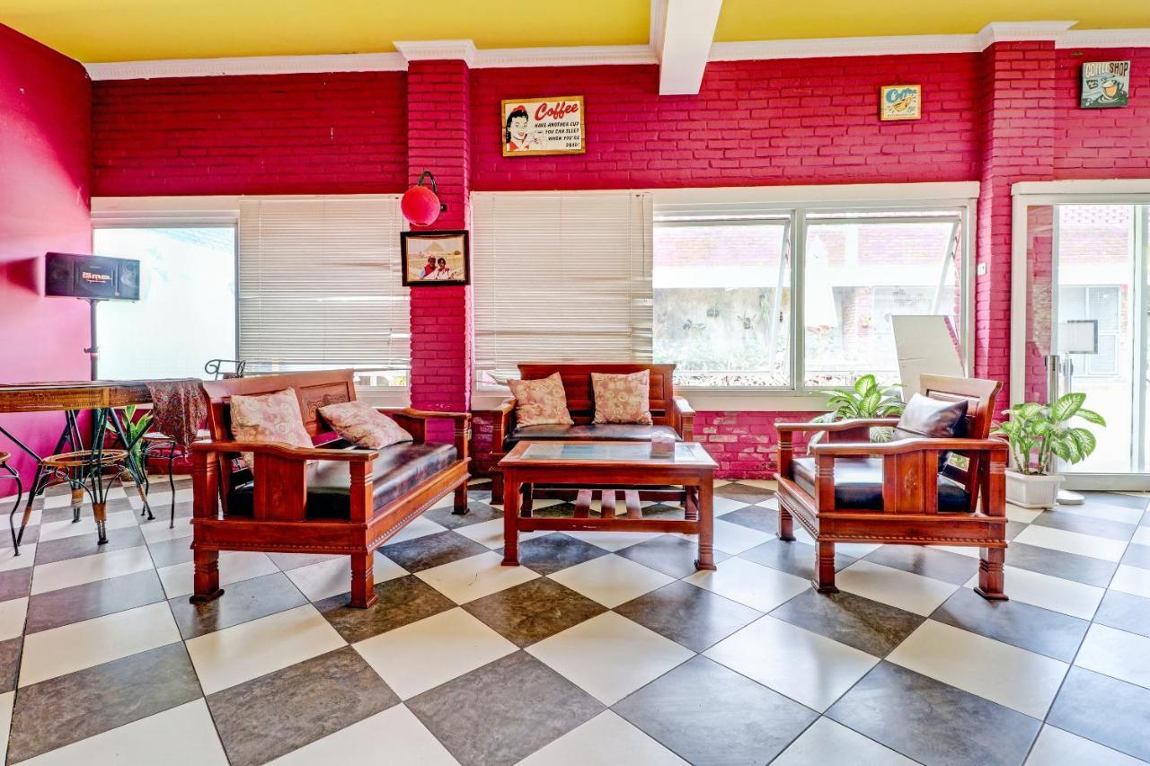 Super Oyo Collection O 90617 Rumah Oma Opa Syariah Cibiru エクステリア 写真