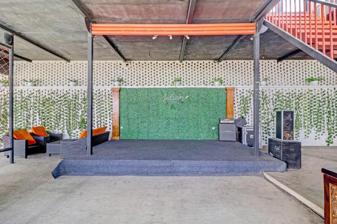 Super Oyo Collection O 90617 Rumah Oma Opa Syariah Cibiru エクステリア 写真